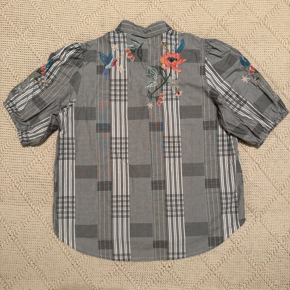 Johnny Was Gray Plaid Button-Down Shirt with Multicolor Floral Embroidery - Picture 5 of 8
